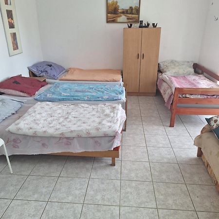 Csaladi Apartman Badacsonytomaj Affittacamere Esterno foto