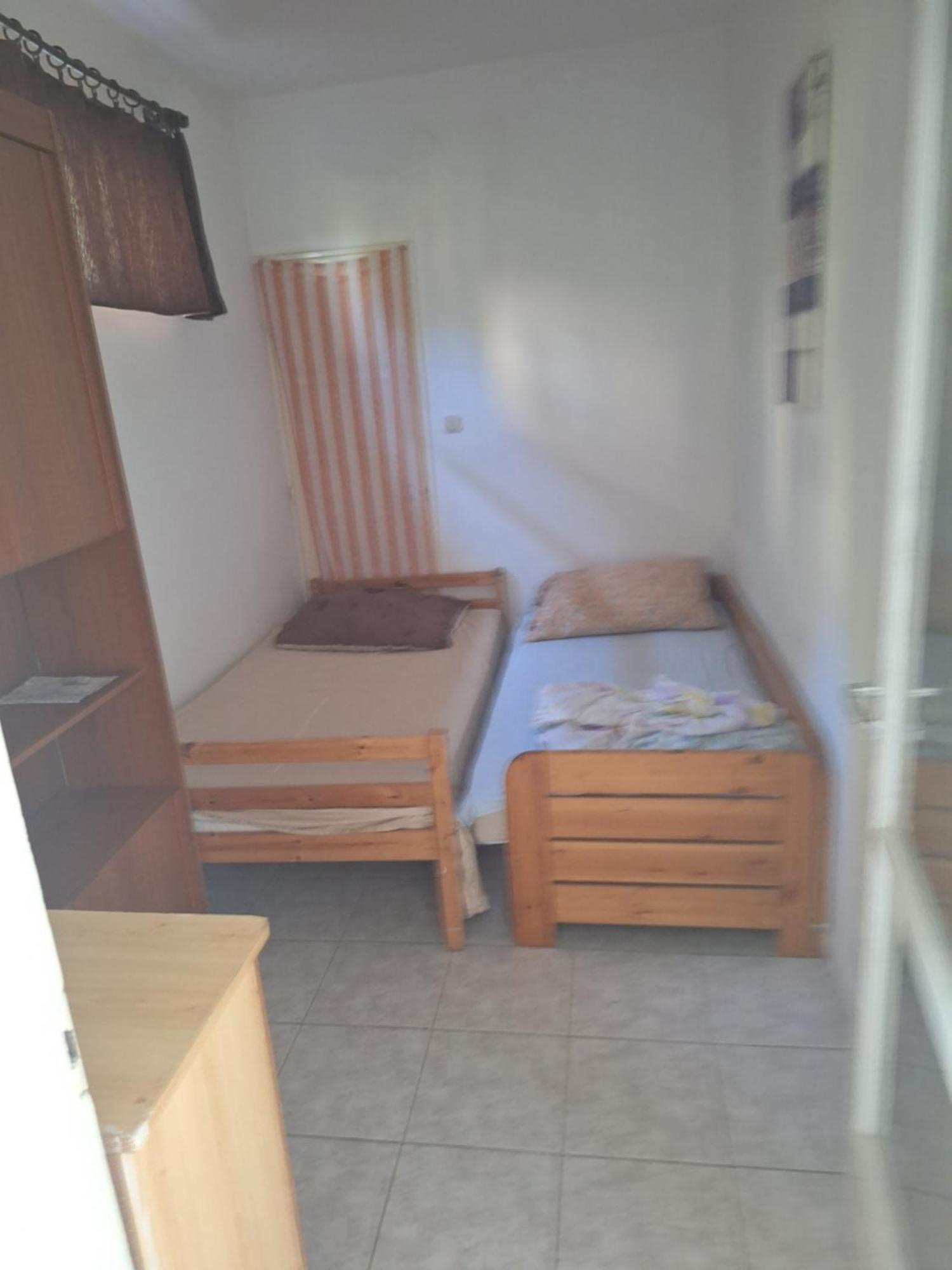 Csaladi Apartman Badacsonytomaj Affittacamere Esterno foto